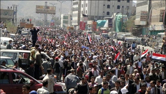 مواجهات عنيفة في اليمن اسفرت عن قتيل وعشرات الجرحى  صورة رقم 4