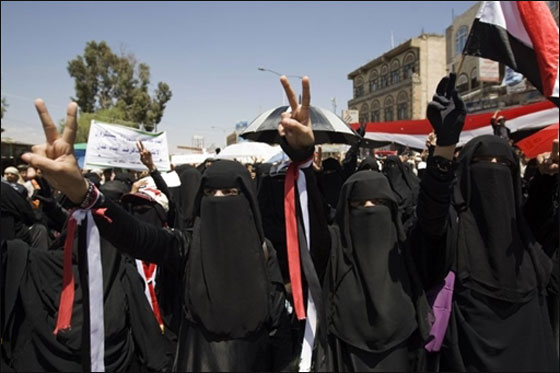 مواجهات عنيفة في اليمن اسفرت عن قتيل وعشرات الجرحى  صورة رقم 3