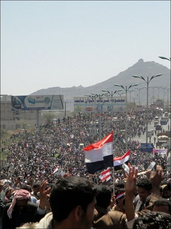 مواجهات عنيفة في اليمن اسفرت عن قتيل وعشرات الجرحى  صورة رقم 5