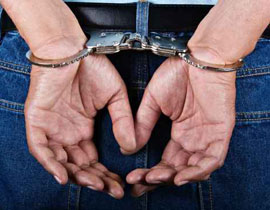 السجن لبريطاني احتال على رياضيين واوهمهم بمعاشات ثابتة! صورة رقم 1