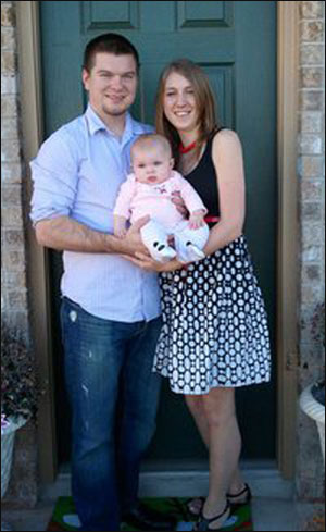 تركت طفلتها الرضيعة 9 ساعات بالسيارة فعادت ووجدتها متوفاة! صورة رقم 1