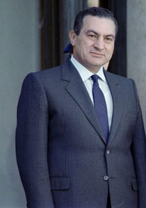 بعد تنحيه عن الرئاسة.. لا يوجد محام يريد الدفاع عن مبارك!! صورة رقم 2