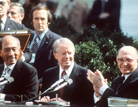 اسرار علاقة السادات باسرائيل وسبب اختياره مبارك نائبا له  صورة رقم 2