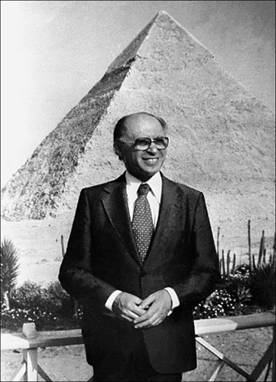 اسرار علاقة السادات باسرائيل وسبب اختياره مبارك نائبا له  صورة رقم 5