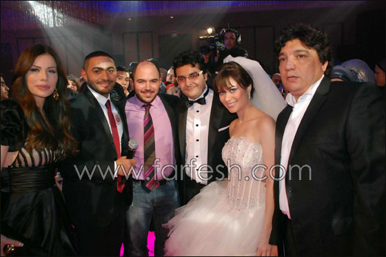 بالصور.. نيكول تحيي حفل زفاف وليد منصور!  صورة رقم 5
