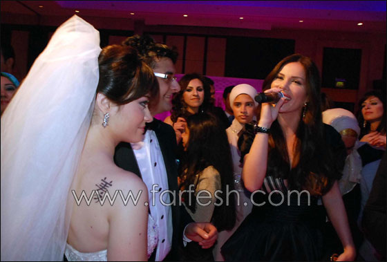 بالصور.. نيكول تحيي حفل زفاف وليد منصور!  صورة رقم 4