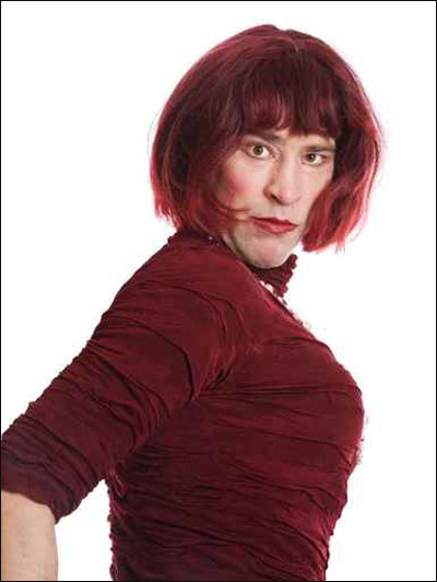 طردوه من مطار مصر لانه تحول من ذكر الى انثى! صورة رقم 1