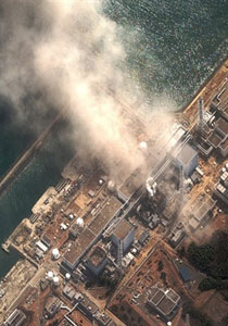 انخفاض تسرب الاشعاعات في اليابان والعمال يعودون لعملهم! صورة رقم 1