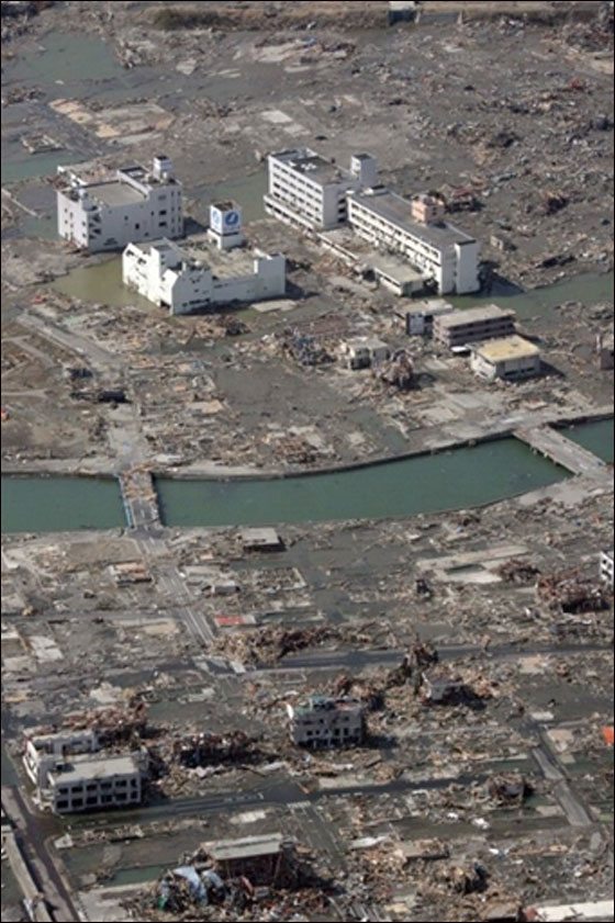 مسلسلات اون لاين يعرض لكم نخبة مختارة من صور تسونامي اليابان  صورة رقم 10