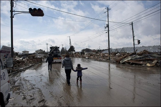 مسلسلات اون لاين يعرض لكم نخبة مختارة من صور تسونامي اليابان  صورة رقم 35