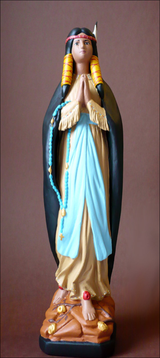 نحاتة فرنسية تظهر مريم العذراء بهيئات مختلفة تثير ضجة! صورة رقم 8 نحاتة فرنسية تظهر مريم العذراء بهيئات مختلفة تثير ضجة! صورة رقم 8