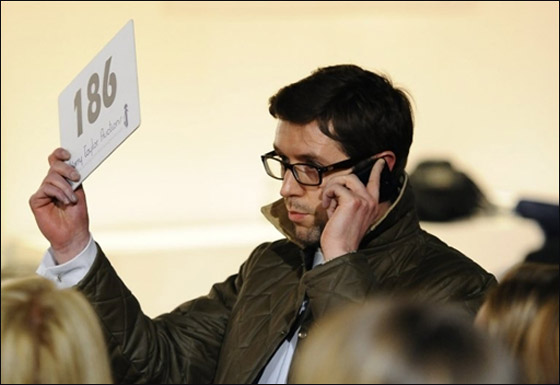 فستان شفاف ارتدته خطيبة الأمير وليام يباع بـ 105 آلاف دولار  صورة رقم 2