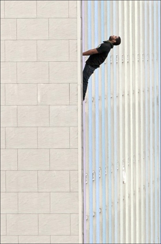 مجرم هرب من الشرطة فعلّق نفسه في الهواء 3 ساعات! صورة رقم 12 مجرم هرب من الشرطة فعلّق نفسه في الهواء 3 ساعات! صورة رقم 12