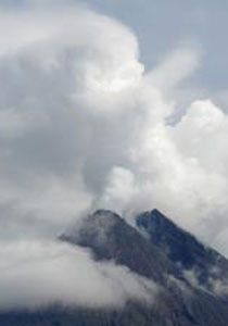 اندونيسيا: بركان كارانجيتانج يتسبب في اجلاء 600 مواطن!! صورة رقم 1 اندونيسيا: بركان كارانجيتانج يتسبب في اجلاء 600 مواطن!! صورة رقم 1