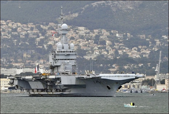 إطلاق صاروخين على مقر القذافي والتحالف الدولي يعزز قواته صورة رقم 3 إطلاق صاروخين على مقر القذافي والتحالف الدولي يعزز قواته صورة رقم 3