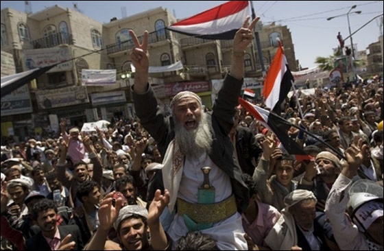 سيل من الاستقالات السياسية والعسكرية من النظام اليمني!! صورة رقم 3 سيل من الاستقالات السياسية والعسكرية من النظام اليمني!! صورة رقم 3