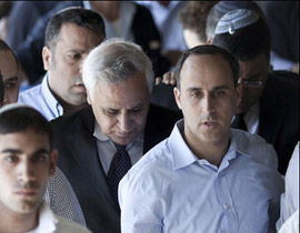 بعد إدانته بالاغتصاب.. السجن 7 سنوات لرئيس دولة اسرائيل صورة رقم 1 بعد إدانته بالاغتصاب.. السجن 7 سنوات لرئيس دولة اسرائيل صورة رقم 1