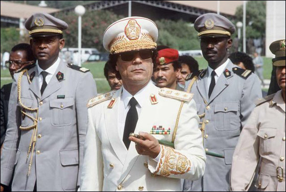 كاتب إسرائيلي: القذافي نهايته الشنق وامريكا مشاركة فقط!  صورة رقم 4