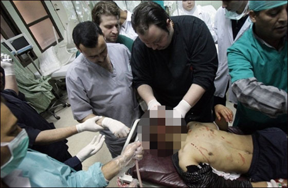 الأمن السوري يقمع المعتصمين وأكثر من 25 قتيلا في درعا صورة رقم 13 الأمن السوري يقمع المعتصمين وأكثر من 25 قتيلا في درعا صورة رقم 13