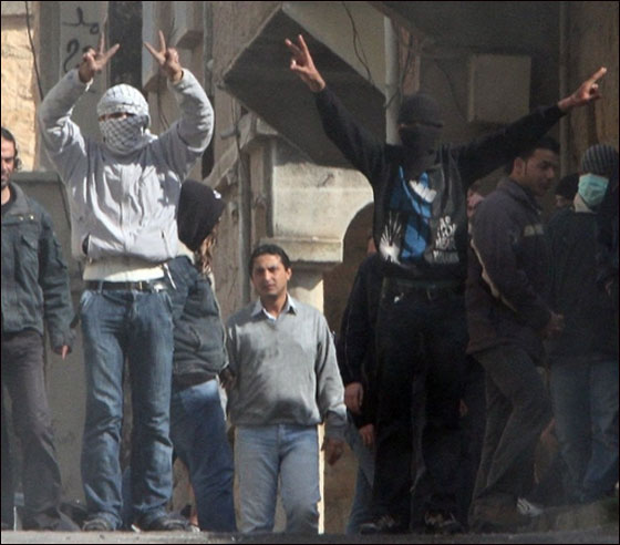 الأمن السوري يقمع المعتصمين وأكثر من 25 قتيلا في درعا صورة رقم 15 الأمن السوري يقمع المعتصمين وأكثر من 25 قتيلا في درعا صورة رقم 15