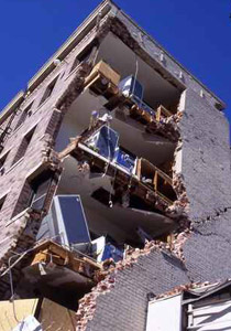 اليكم.. اهم النصائح والارشادات لتنقذوا انفسكم من الزلازل!! صورة رقم 1 اليكم.. اهم النصائح والارشادات لتنقذوا انفسكم من الزلازل!! صورة رقم 1