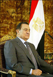 الحارس الشخصي لمبارك: القذافي حاول مرتين اغتيال مبارك  صورة رقم 2