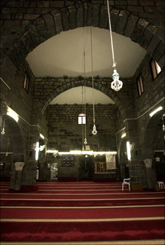 اكثر من 100 قتيل بدرعا والامن السوري ينسحب من مسجد العمري! صورة رقم 11 اكثر من 100 قتيل بدرعا والامن السوري ينسحب من مسجد العمري! صورة رقم 11