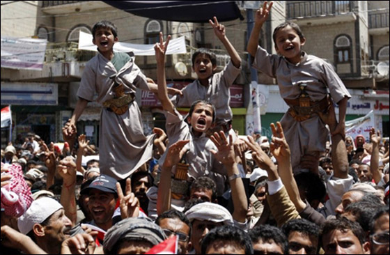 ترقب لليوم الحاسم في اليمن بين انصار ومعارضي الرئيس!  صورة رقم 9