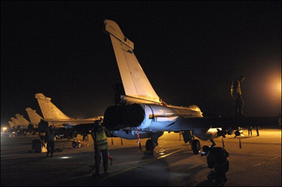 قوات القذافي تستهدف مواقع الثوار في الجبل الغربي صورة رقم 7