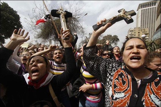 مسلمون يقطعون اذن قبطي لاقامته علاقة اثمة مع مسلمة بمصر صورة رقم 5 مسلمون يقطعون اذن قبطي لاقامته علاقة اثمة مع مسلمة بمصر صورة رقم 5