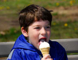 اصطحب ابنه بحجة تناول البوظة.. فقتله بمنشارا كهربائيا!! صورة رقم 1 اصطحب ابنه بحجة تناول البوظة.. فقتله بمنشارا كهربائيا!! صورة رقم 1