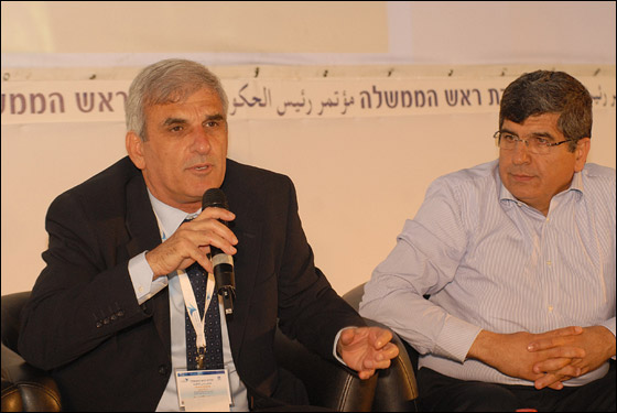 إدارة ديسكونت ومركنتيل: ندعم النمو الاقتصادي بالمجتمع العربي! صورة رقم 2 إدارة ديسكونت ومركنتيل: ندعم النمو الاقتصادي بالمجتمع العربي! صورة رقم 2