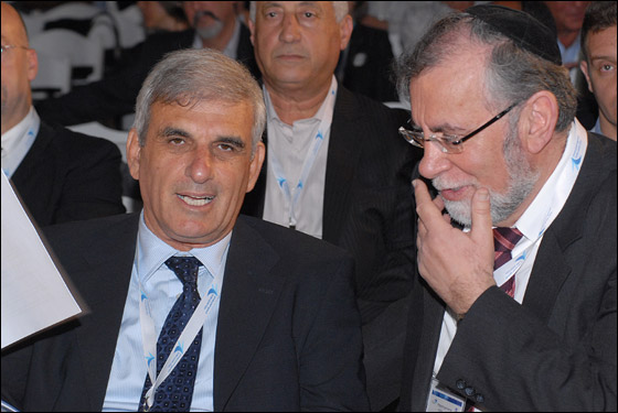 إدارة ديسكونت ومركنتيل: ندعم النمو الاقتصادي بالمجتمع العربي! صورة رقم 3 إدارة ديسكونت ومركنتيل: ندعم النمو الاقتصادي بالمجتمع العربي! صورة رقم 3