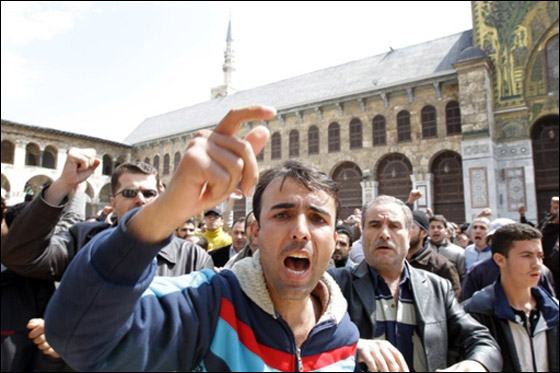 تشافيز: ها هم يتهمون الأسد بقتل شعبه حتى يقصف الأمريكيون هذا الشعب لإنقاذه صورة رقم 2 تشافيز: ها هم يتهمون الأسد بقتل شعبه حتى يقصف الأمريكيون هذا الشعب لإنقاذه صورة رقم 2