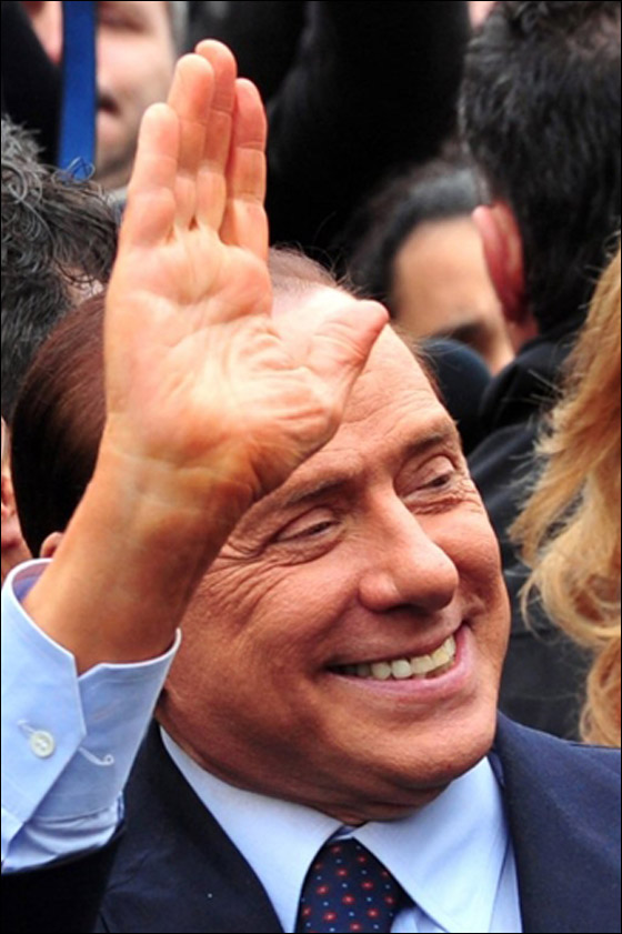 بعد قضايا النوع.. برلسكوني يمثل في المحكمة بسبب الاحتيال  صورة رقم 6