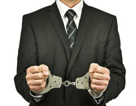 نقل فيروس الايدز عمدا لصديقته.. فحكم عليه بالسجن لمدة 5 سنوات! صورة رقم 1 نقل فيروس الايدز عمدا لصديقته.. فحكم عليه بالسجن لمدة 5 سنوات! صورة رقم 1