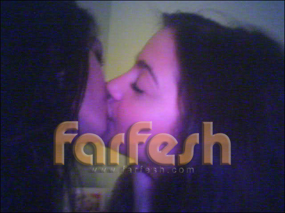 انتشار صور فاضحة للممثلة 