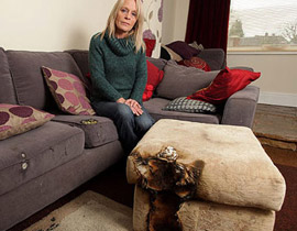 الأرواح الشريرة تلاحق امرأة وتلكمها بشدة على جسدها! صورة رقم 1 الأرواح الشريرة تلاحق امرأة وتلكمها بشدة على جسدها! صورة رقم 1