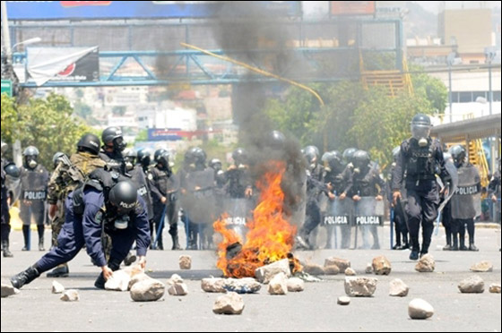 معلمو هندوراس يحتجون ضد مشروع خصخصة التعليم!! صورة رقم 9 معلمو هندوراس يحتجون ضد مشروع خصخصة التعليم!! صورة رقم 9