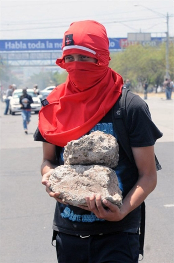 معلمو هندوراس يحتجون ضد مشروع خصخصة التعليم!! صورة رقم 17 معلمو هندوراس يحتجون ضد مشروع خصخصة التعليم!! صورة رقم 17