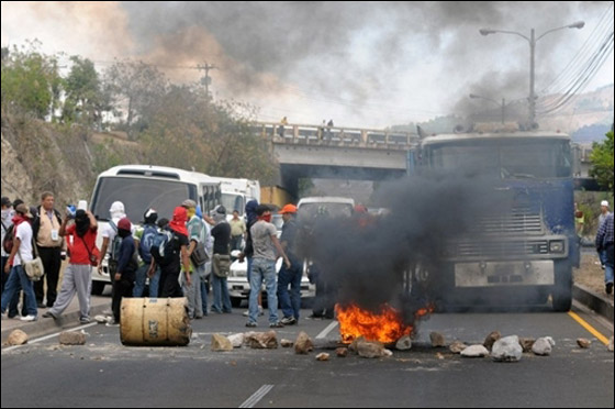 معلمو هندوراس يحتجون ضد مشروع خصخصة التعليم!! صورة رقم 29 معلمو هندوراس يحتجون ضد مشروع خصخصة التعليم!! صورة رقم 29