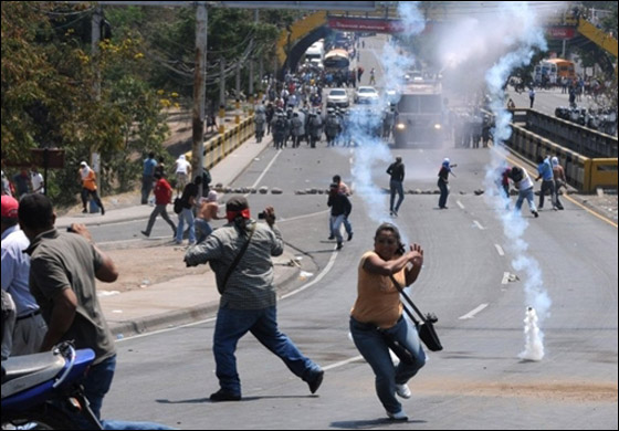 معلمو هندوراس يحتجون ضد مشروع خصخصة التعليم!! صورة رقم 19 معلمو هندوراس يحتجون ضد مشروع خصخصة التعليم!! صورة رقم 19