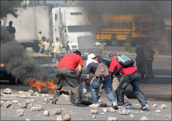 معلمو هندوراس يحتجون ضد مشروع خصخصة التعليم!! صورة رقم 48 معلمو هندوراس يحتجون ضد مشروع خصخصة التعليم!! صورة رقم 48