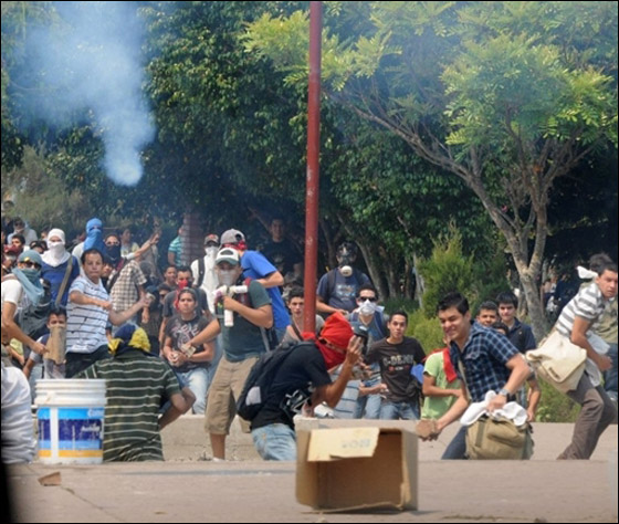 معلمو هندوراس يحتجون ضد مشروع خصخصة التعليم!! صورة رقم 51 معلمو هندوراس يحتجون ضد مشروع خصخصة التعليم!! صورة رقم 51