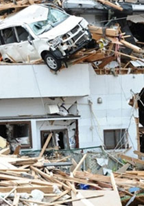 كارثة اليابان نموذج مصغر لـ كارثة اليابان نموذج مصغر لـ