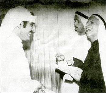 بالصور.. كويتي يجمع اهم ما نشرته الصحف خلال 30 عام! صورة رقم 5 بالصور.. كويتي يجمع اهم ما نشرته الصحف خلال 30 عام! صورة رقم 5