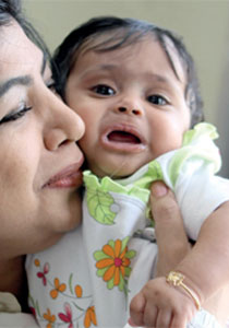 مريم.. أول طفلة في الامارات تُولد بتقنية مريم.. أول طفلة في الامارات تُولد بتقنية