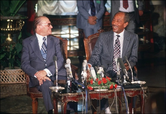 اختطاف حفيدة السادات.. والمطالبة بـ10 ملايين جنيه لاطلاق سراحها! صورة رقم 9 اختطاف حفيدة السادات.. والمطالبة بـ10 ملايين جنيه لاطلاق سراحها! صورة رقم 9