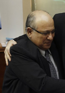 اسانج يصرّح: ويكيليكس سينشر قريبا 6000 وثيقة تتعلق باسرائيل صورة رقم 3 اسانج يصرّح: ويكيليكس سينشر قريبا 6000 وثيقة تتعلق باسرائيل صورة رقم 3