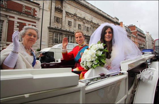 بالصور.. كيت ميدلتون خطيبة الأمير وليام.. دمية!! صورة رقم 16 بالصور.. كيت ميدلتون خطيبة الأمير وليام.. دمية!! صورة رقم 16